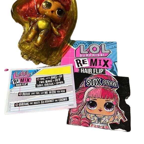 LOL Surprise Doll Remix Hair Flip Stix Queen with Record Player & Accessories - Picture 3 of 12